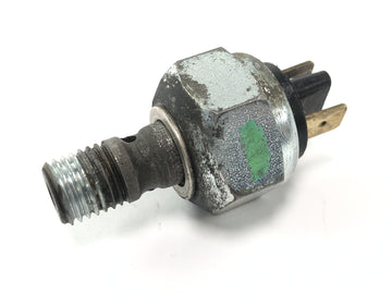 Triumph Daytona 900 T300 [1996] - Válvula do sensor do interruptor do sensor de pressão do óleo - 0