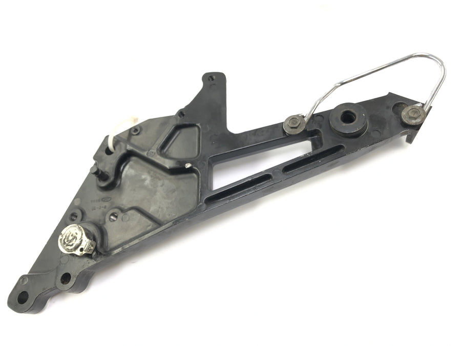 Kawasaki GPZ 1000 RX [1987] - Placa de apoio para os pés à direita