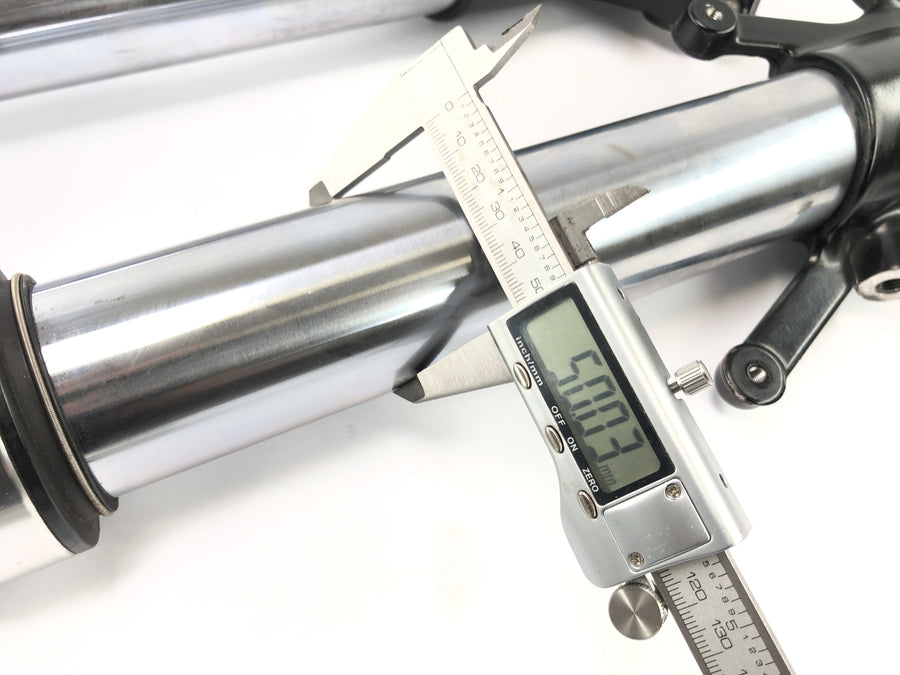 Moto Guzzi Stelvio 1200 4V [2009] - Garifa de suspensão do Fork Telegabel com eixo