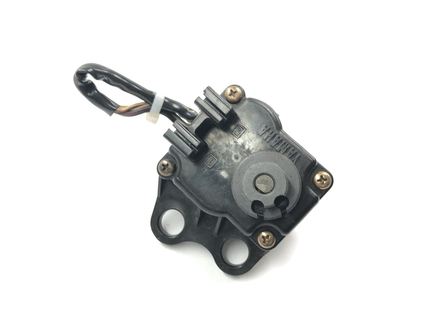 Yamaha YZF R1 RN04 [2001] - Servo motor do motor da aba de exaustão do atuador EXUP