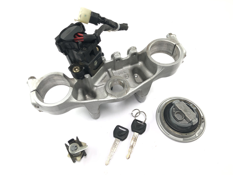 Honda FMX 650 RD12 [2006] - Conjunto de fechadura, fechadura de ignição, tampa do tanque, ponte do garfo na parte superior