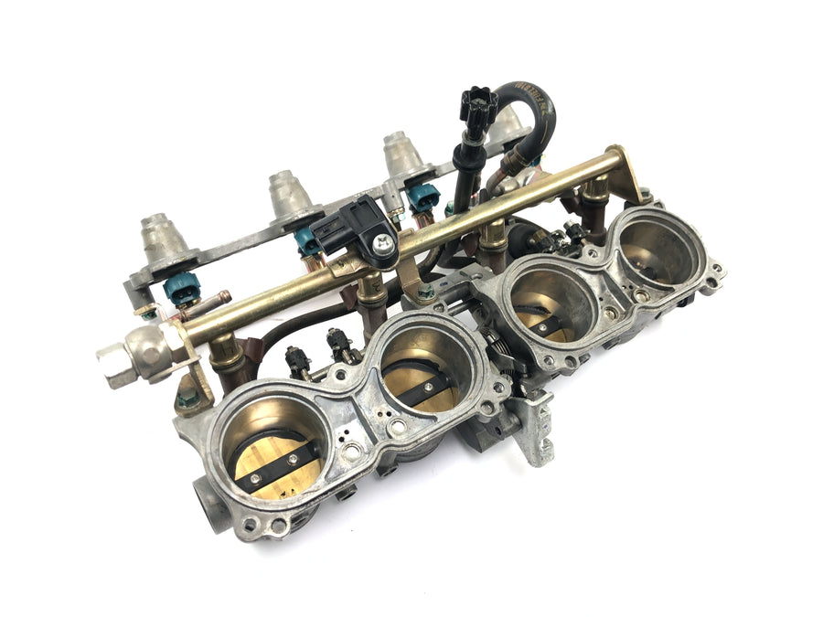 Honda CBR 1000 RR SC57 [2006] - Unidade de válvula borboleta com válvula borboleta de barra de injeção
