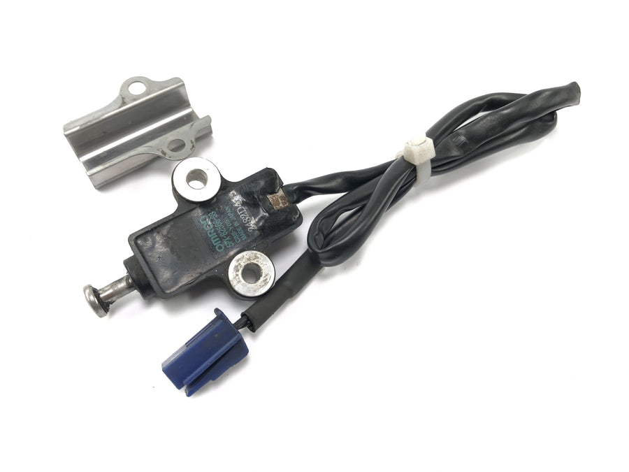 Yamaha YZF R1 RN09 [2003] - Interruptor de suporte lateral