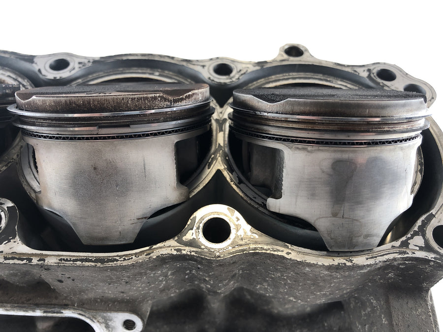Honda CBR 900 RR SC33 [1996] - Motor Housing