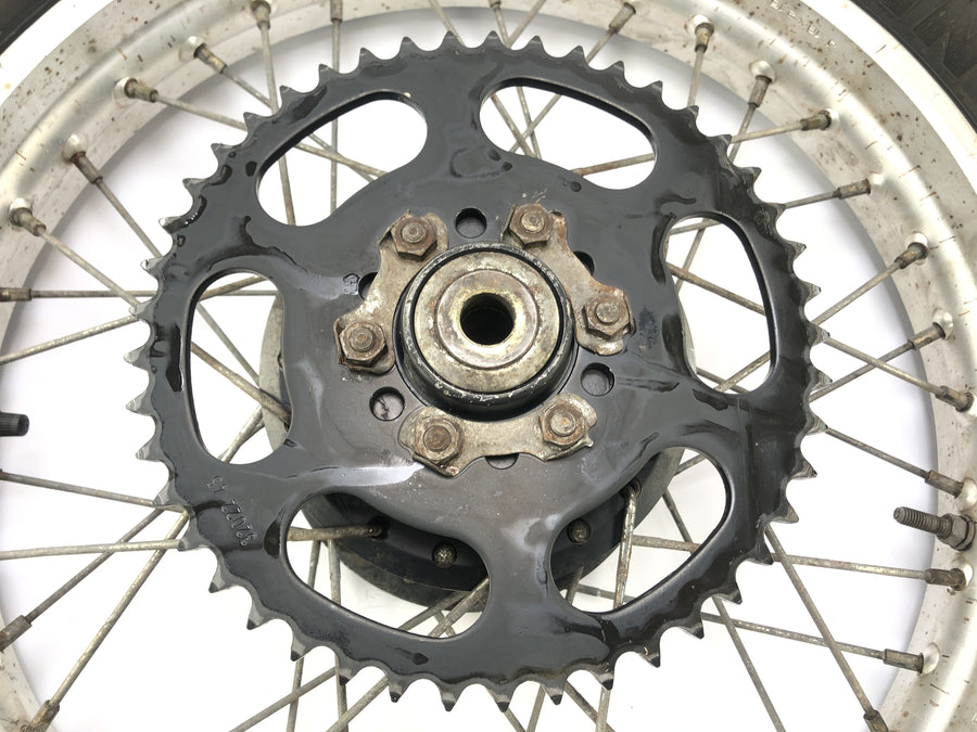 Yamaha XT 350 3yt / 55V [1990] - borda da roda traseira com roda de corrente na parte traseira