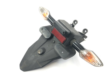 Honda CBR 125 R JC50 [2012] - Porta placa com indicador protetor contra respingos