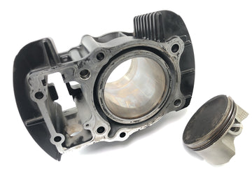 Suzuki VZ 1500 WVCU [2011] - cilindro com pistão dianteiro - 0