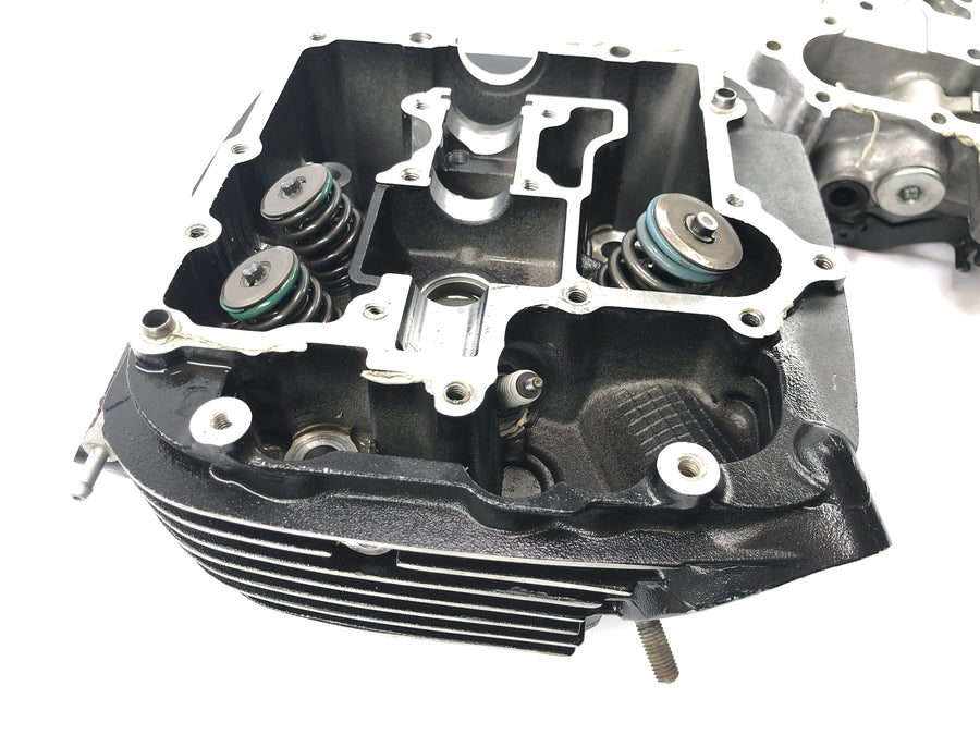 Suzuki Intruder VL 1500 AL [2000] - Trem de válvulas dianteiro do cabeçote