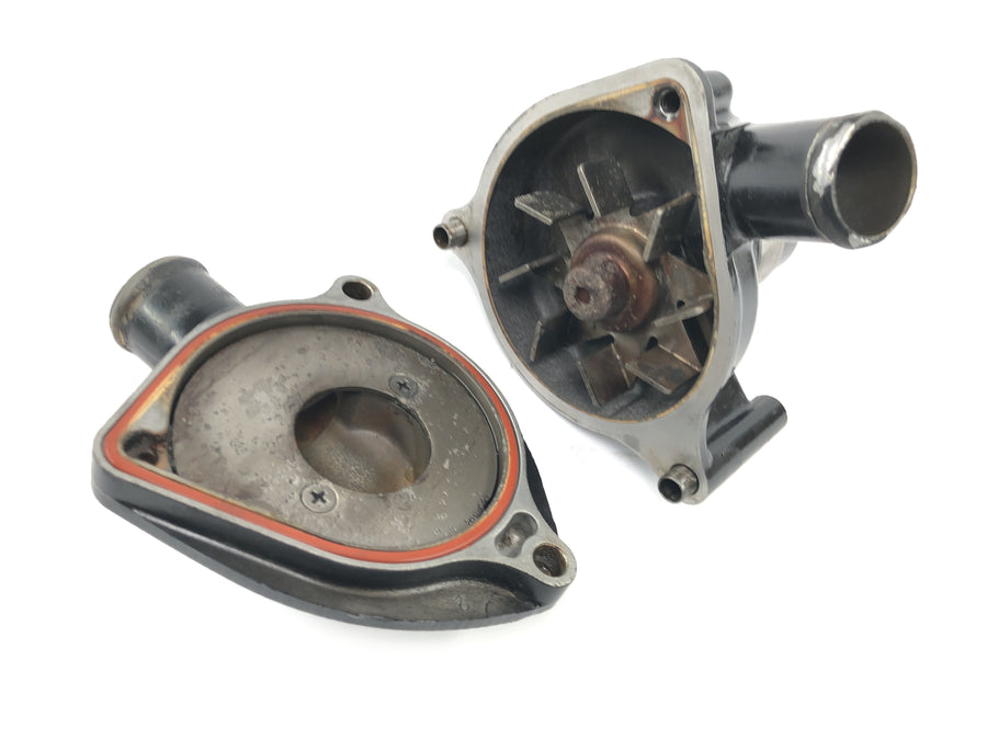 TRIUMPH DAYTONA 955I T595 [1998] - Carcaça da bomba de refrigeração da bomba de água
