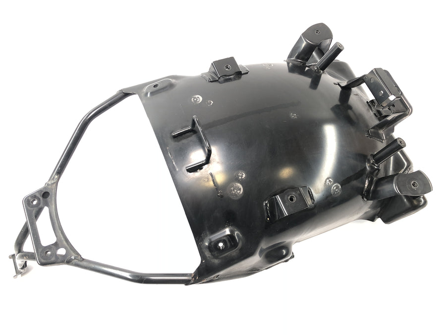 Suzuki VZ 1500 WVCU [2011] - forro interno do paralama guarda-lamas traseiro