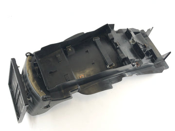 Yamaha XJR 1200 4PU [1995] - traseiro embaixo do arco de roda de revestimento interior interior - 0