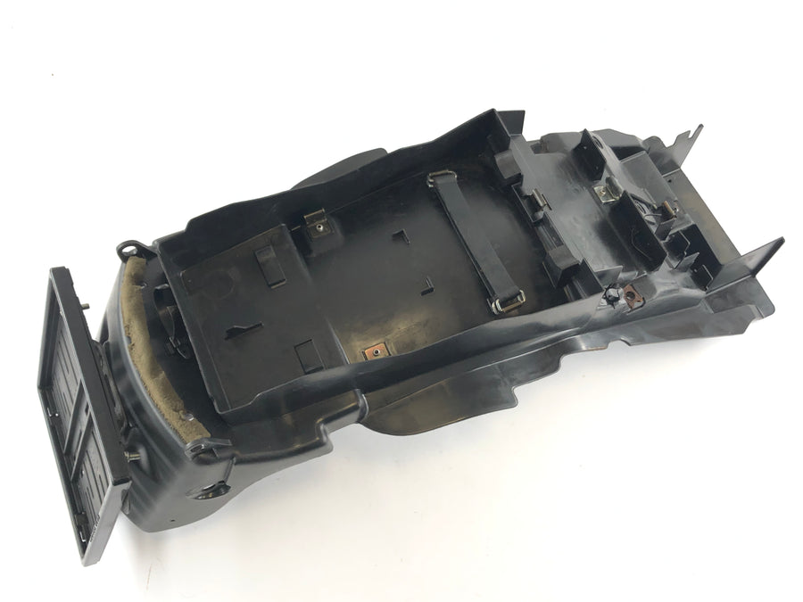Yamaha XJR 1200 4PU [1995] - traseiro embaixo do arco de roda de revestimento interior interior