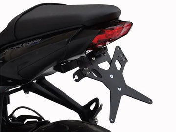 Triumph Daytona [ZIEGER] – Porta-placa X-Line tipo E