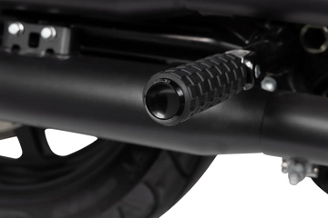 Harley Davidson Softail Street Bob FXBB [ARLEN NESS] – Apoios para os pés M-Eight Fusion - 0