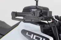 Svartpilen 401 [SW-MOTECH] – protetores de alavanca com proteção contra vento