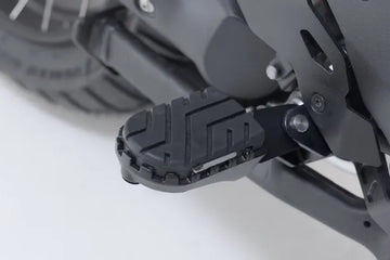 Suzuki DL 800 [SW-MOTECH] – Apoio para os pés de íon