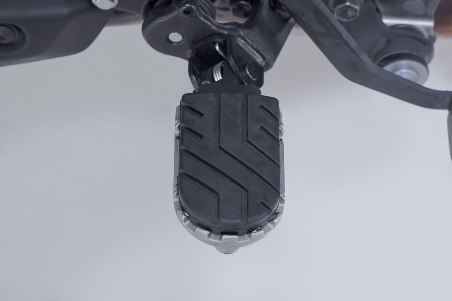 Suzuki V-Strom 800 DE [2023-2026] - Conjunto de apoios para os pés ION, rebatível em 15 mm, versão FRS.05.011.10200/S - foto 3