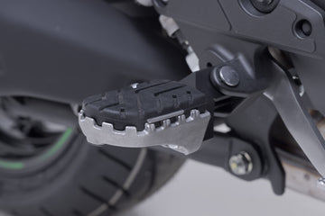 Kawasaki Versys 1100 [2025-2026] - Kit de apoio para os pés ION prateado – foto 1