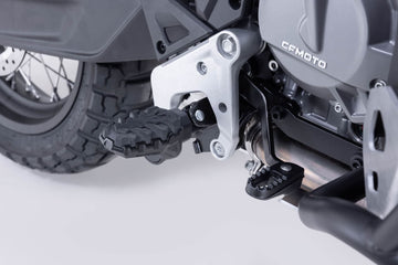 CFMOTO 800 MT-X [2025-2026] - Conjunto de apoios para os pés EVO, versão FRS.10.112.10000/B – foto 2