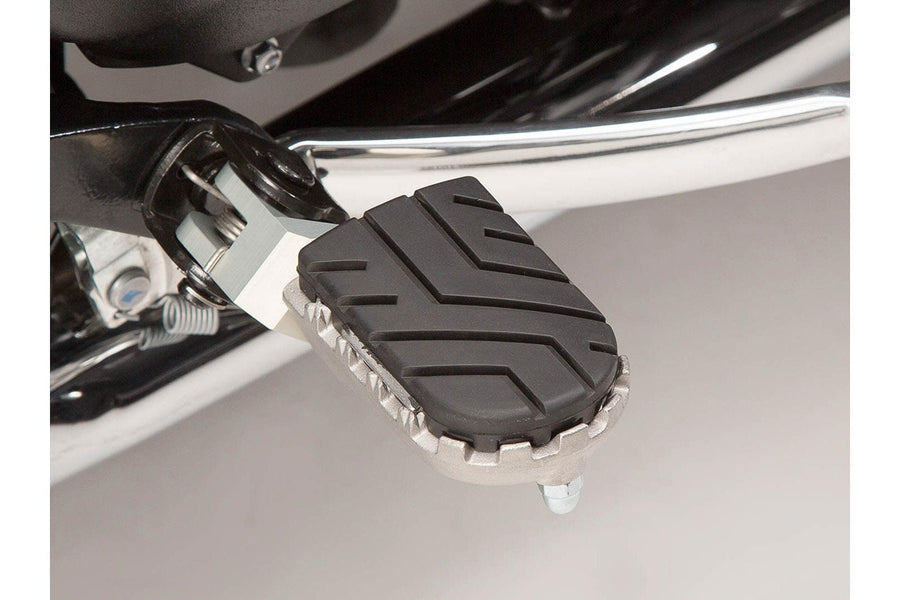 Triumph Bonneville 865 Black [2007] - Kit de apoio para os pés ION – foto 3