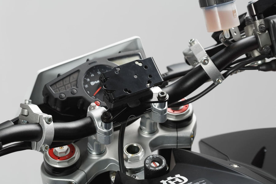 Kawasaki W 800 [2019-2024] - Suporte Navi no guidão – foto 3