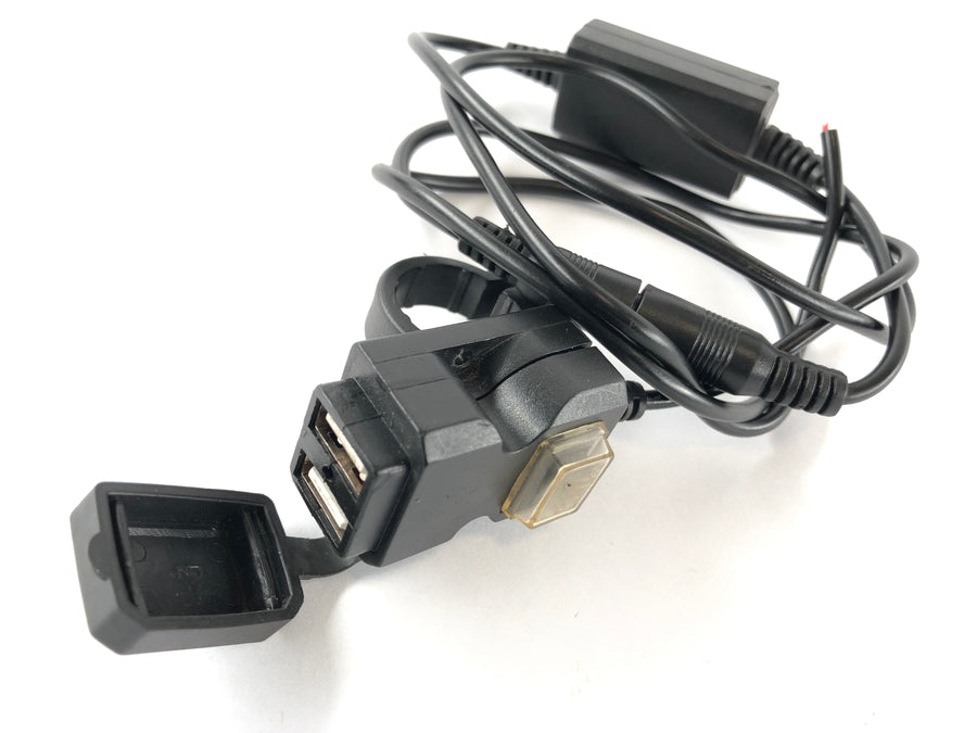 Triumph Speed Triple T509 [1997] - Tomada USB