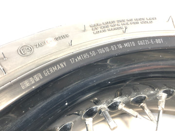 Moto Guzzi Stelvio 1200 8V [2011] - Vista detalhada da roda traseira