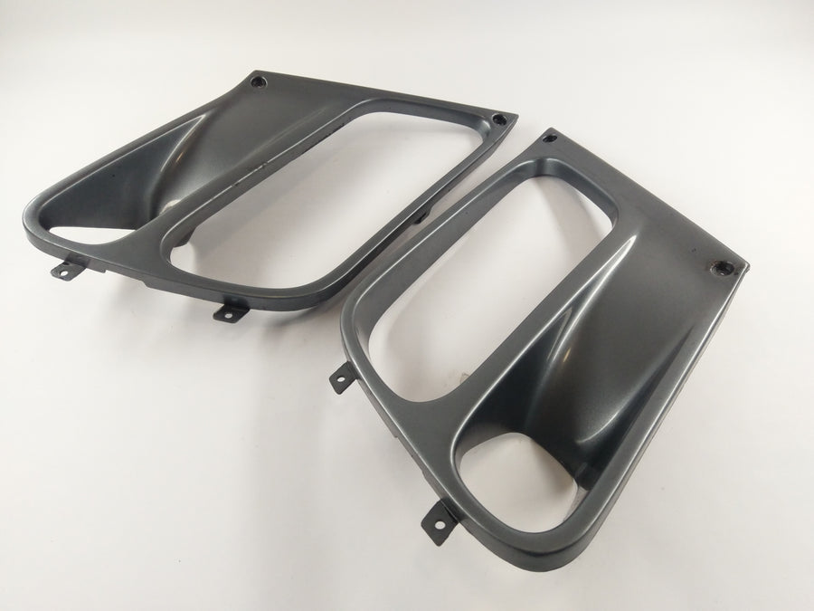 Honda ST 1100 SC26 Pan European [1990] - Manutenção da tampa de manutenção esquerda e direita