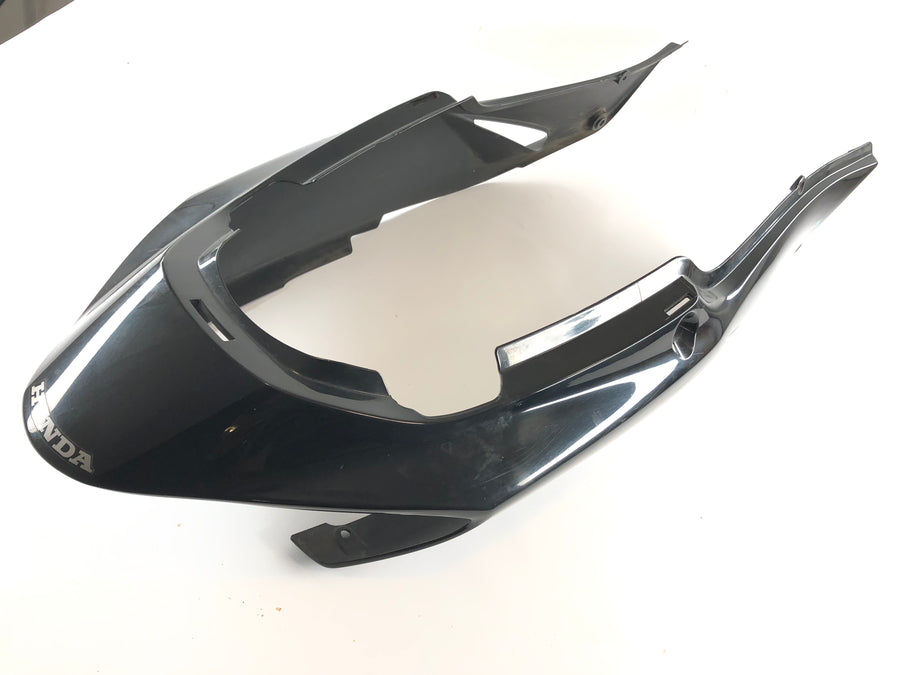Honda VFR 800 FI RC46 [2000] - Disfarçar o revestimento traseiro