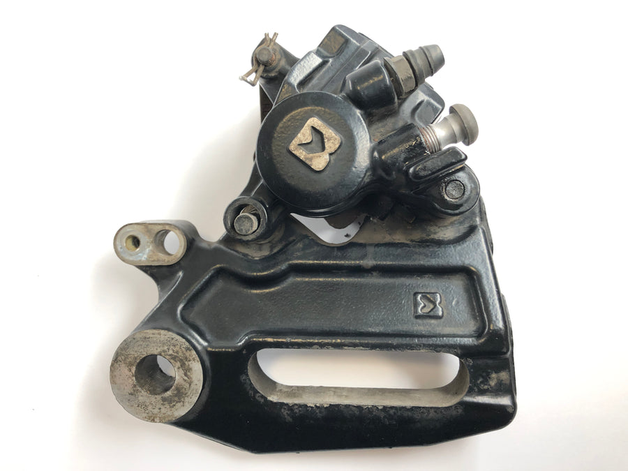 Husqvarna Vitpilen 401 [2021] - pinça de freio na parte traseira com placa de ancoragem