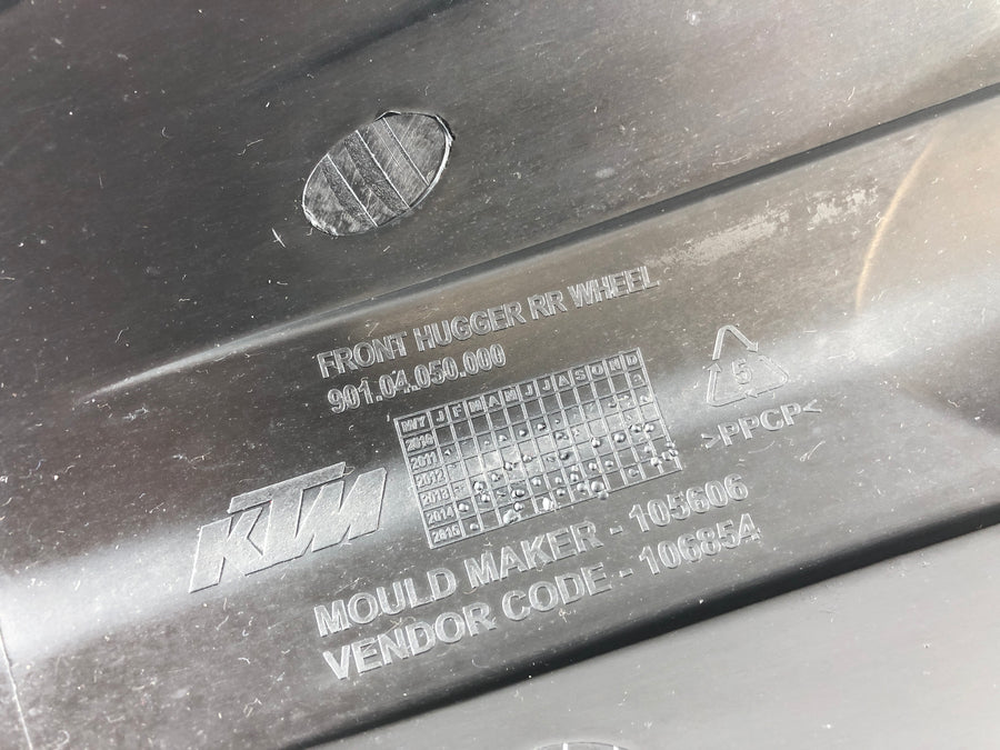 KTM Duke 125 [2011] - Proteção de respingos da tampa traseira