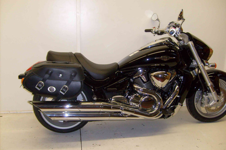 Suzuki M 1800 [2006-2012] - Vista em perspectiva do suporte lateral C-Bow