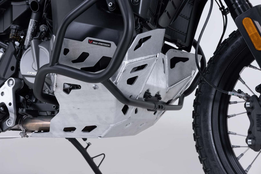 CFMOTO 800 MT-X [2025-2026] - barra de proteção do motor prateada – foto 4