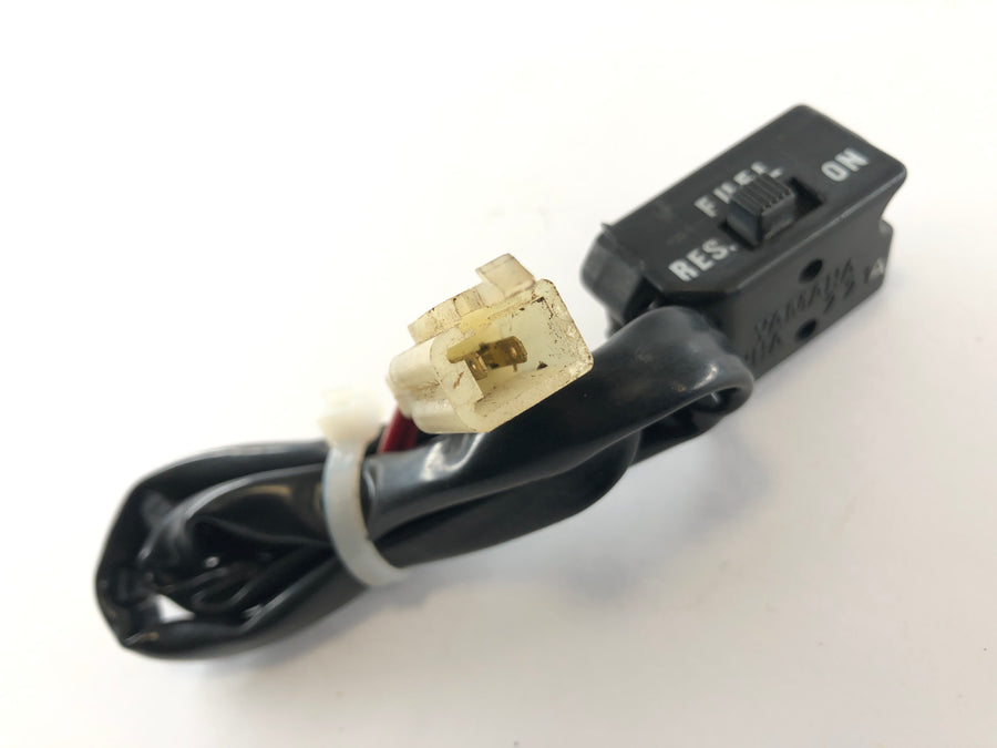 Yamaha V -max 1200 2en [1997] - interruptor do guidão no interruptor da gasolina direita