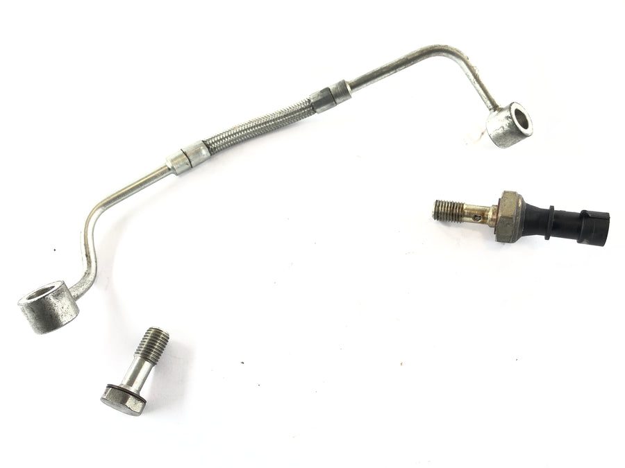 Triumph Tiger 1050 115ng [2016] - Linha de óleo com parafuso oco e interruptor de pressão de óleo