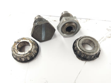Suzuki Intruder 1500 VL [2000] - Bolts de balanço com armazém