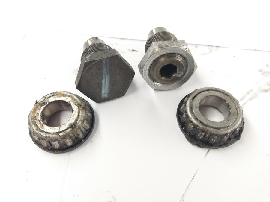 Suzuki Intruder 1500 VL [2000] - Bolts de balanço com armazém