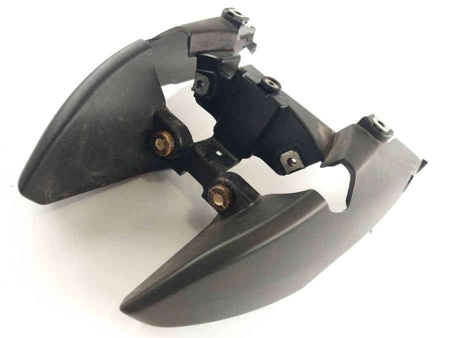 BMW K 1200 R [2010] - Disfarçar o revestimento traseiro