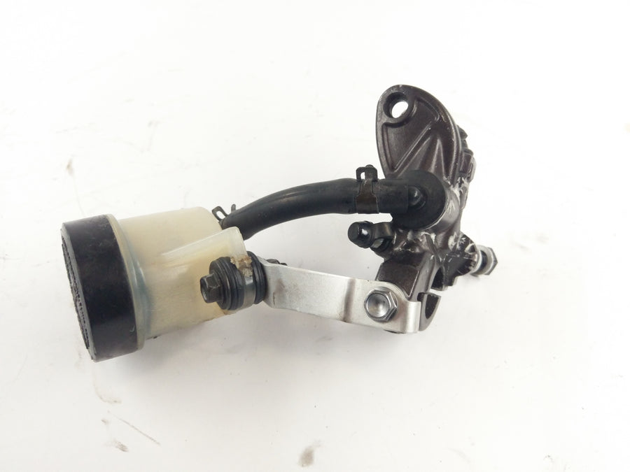 Honda CBR 1000 RR SC57 [2004] - Visão detalhada da bomba de embreagem
