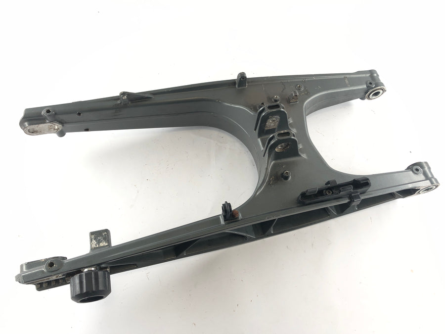 KTM Duke 125 [2011] - balanço da roda traseira sufocada