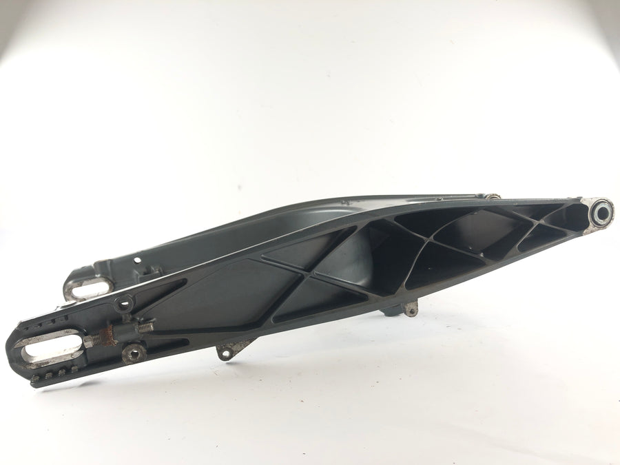 KTM Duke 125 [2011] - balanço da roda traseira sufocada