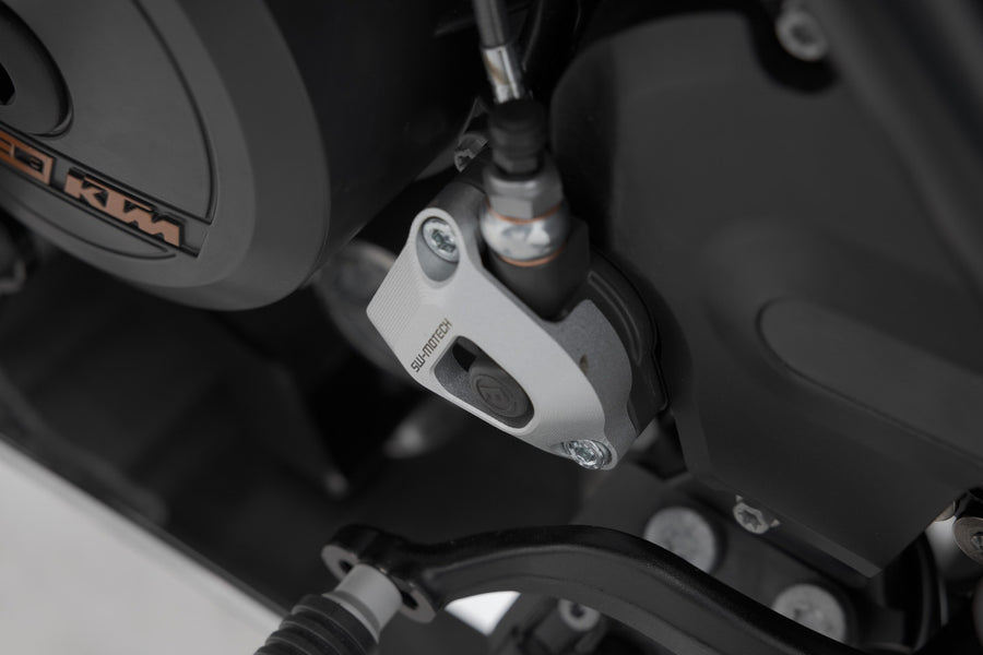 KTM 1090 Adventure [2018] - Proteção do cilindro escravo da embreagem – foto 4