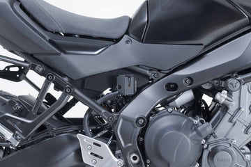 Yamaha Tracer 9 Y-AMT [2025] - Proteção do reservatório de fluido de freio - foto 1