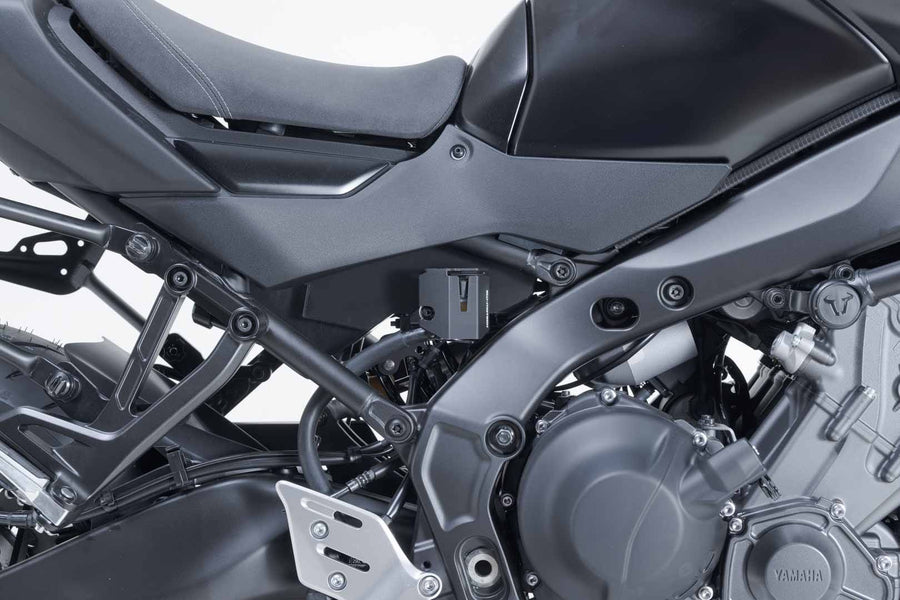 Yamaha Tracer 9 Y-AMT [2025] - Proteção do reservatório de fluido de freio - foto 1