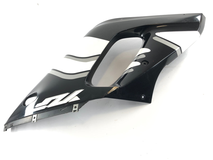 Yamaha Yzf R6 RJ03 [2000] - revestimento lateral no canto superior direito