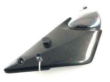 Suzuki Bandit GSF 1200 S WVA9 [2001] - Tampa lateral de revestimento lateral no revestimento direito