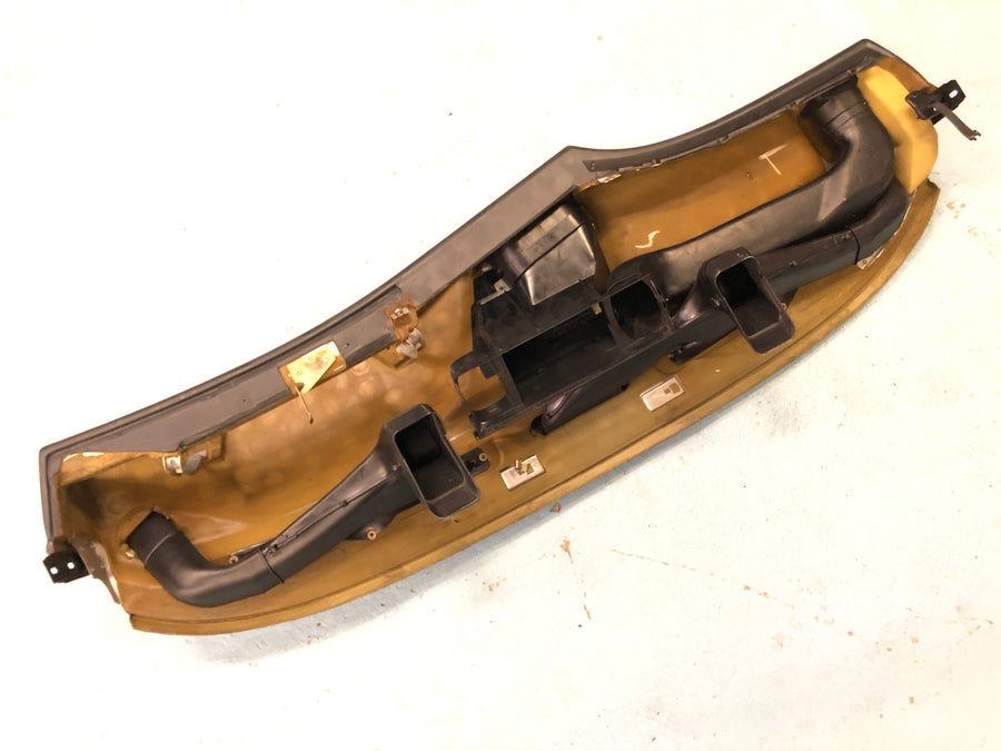 BMW M 535i E28 [1986] - Painel poucas rachaduras