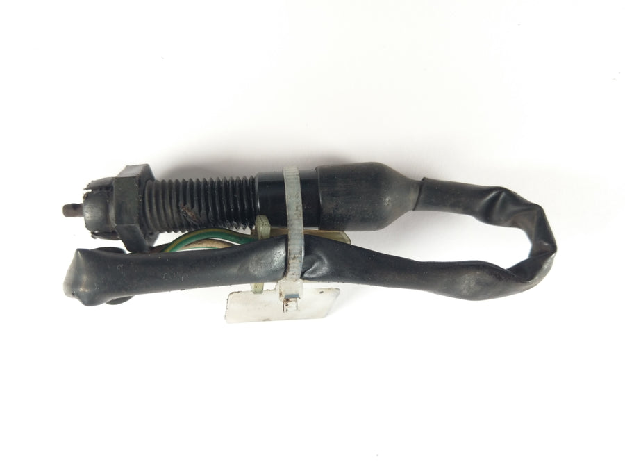 Honda CB 750 K (Z) RC01 - Interruptor da luz de freio na parte traseira