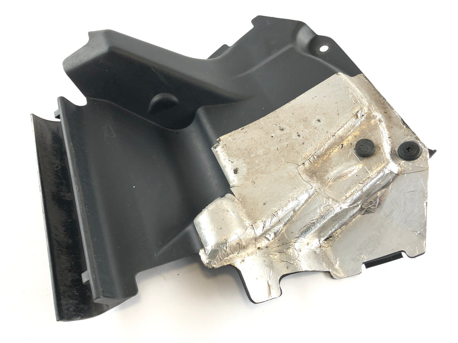 Honda CBR 1000 RR SC57 [2006] - Carenagem interna do quadro traseiro com proteção térmica